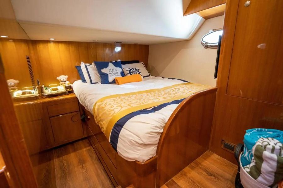 2007 Ocean Alexander 52'