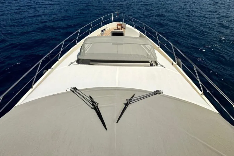  Yacht Photos Pics Azimut 78 yacht bow view, 2012 model, cruising on open sea.