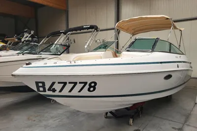 2000 Chris-Craft Bowrider 210