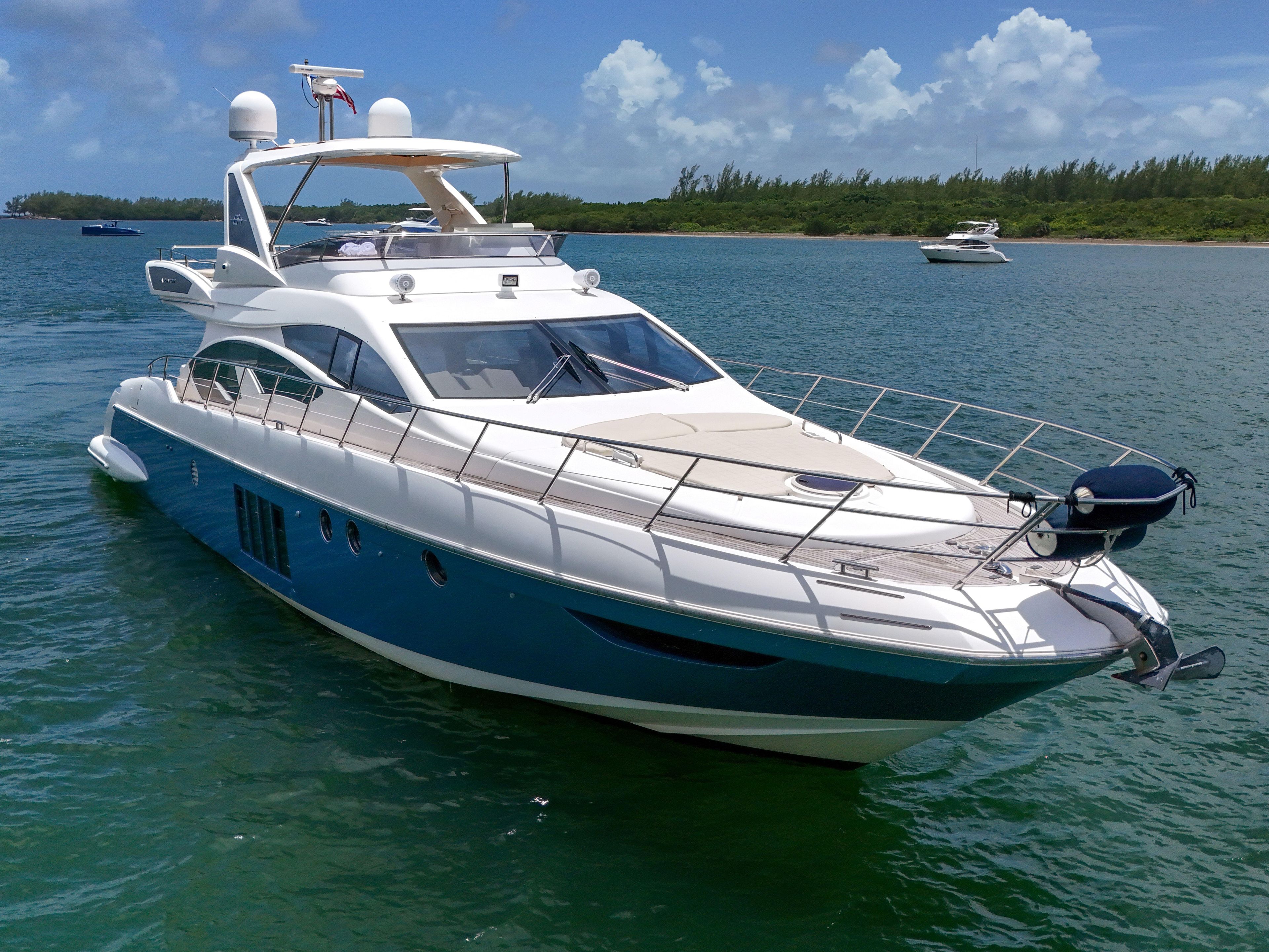 2012 Azimut 64 