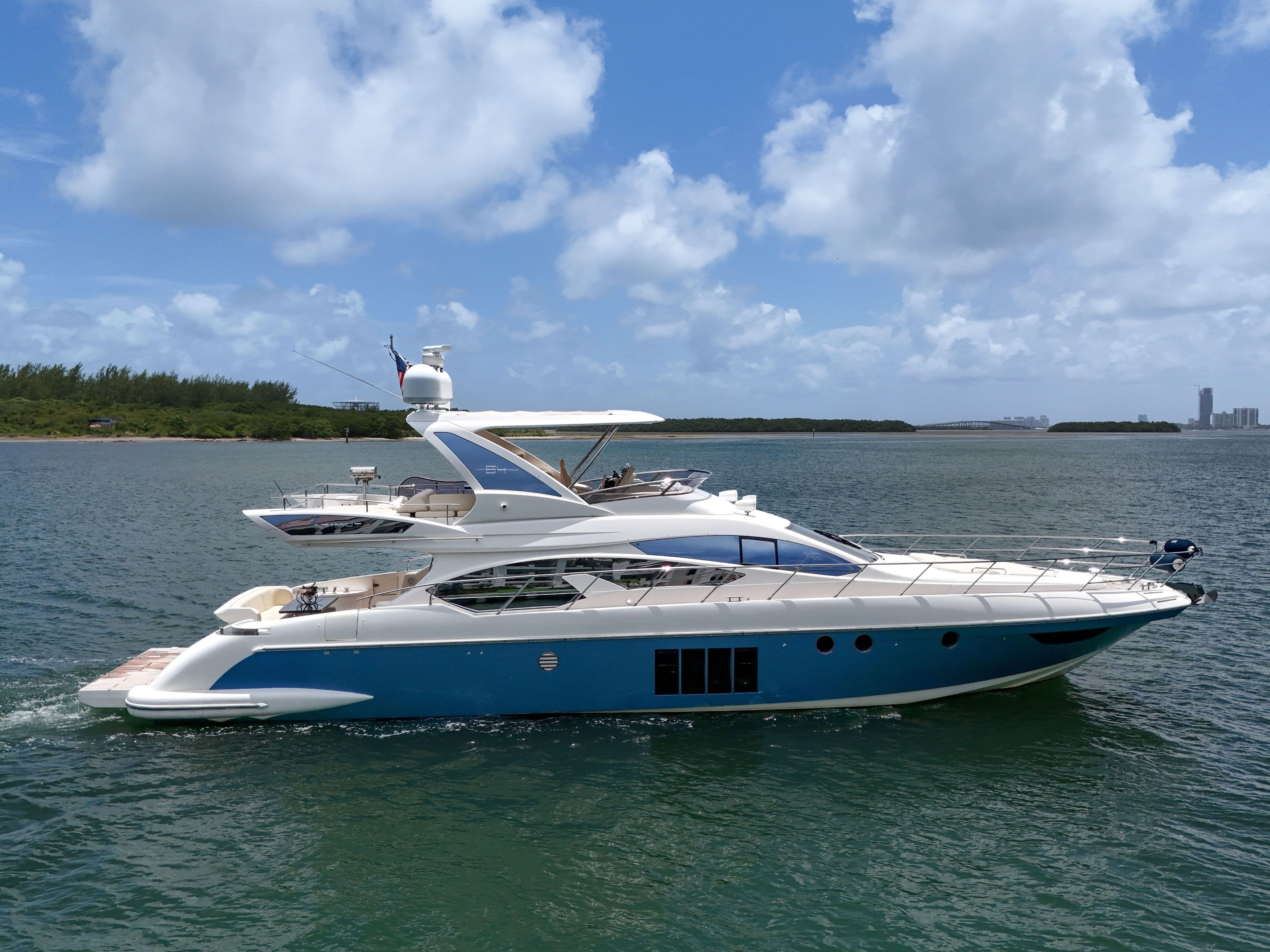 2012 Azimut 64 