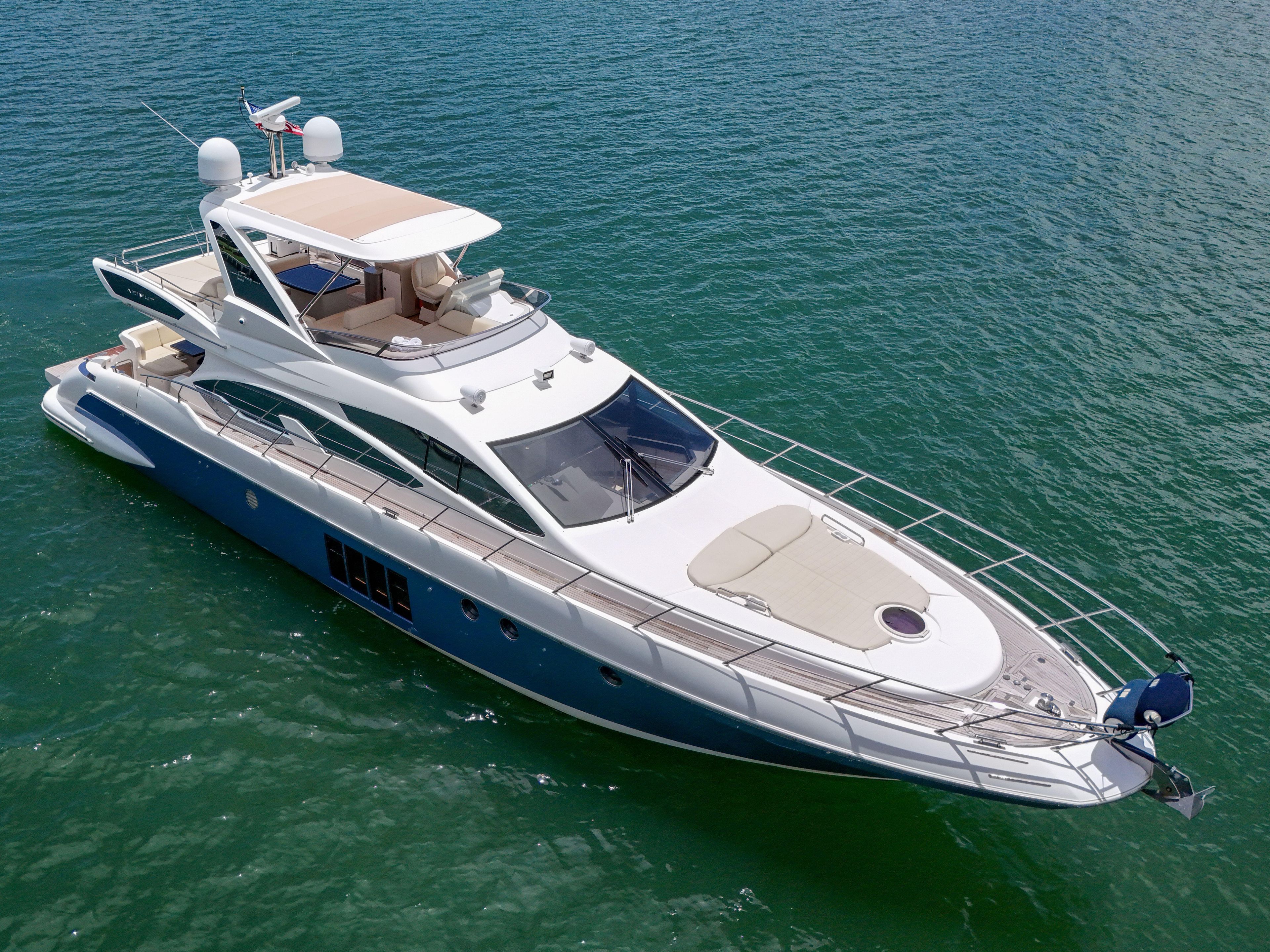 Yacht