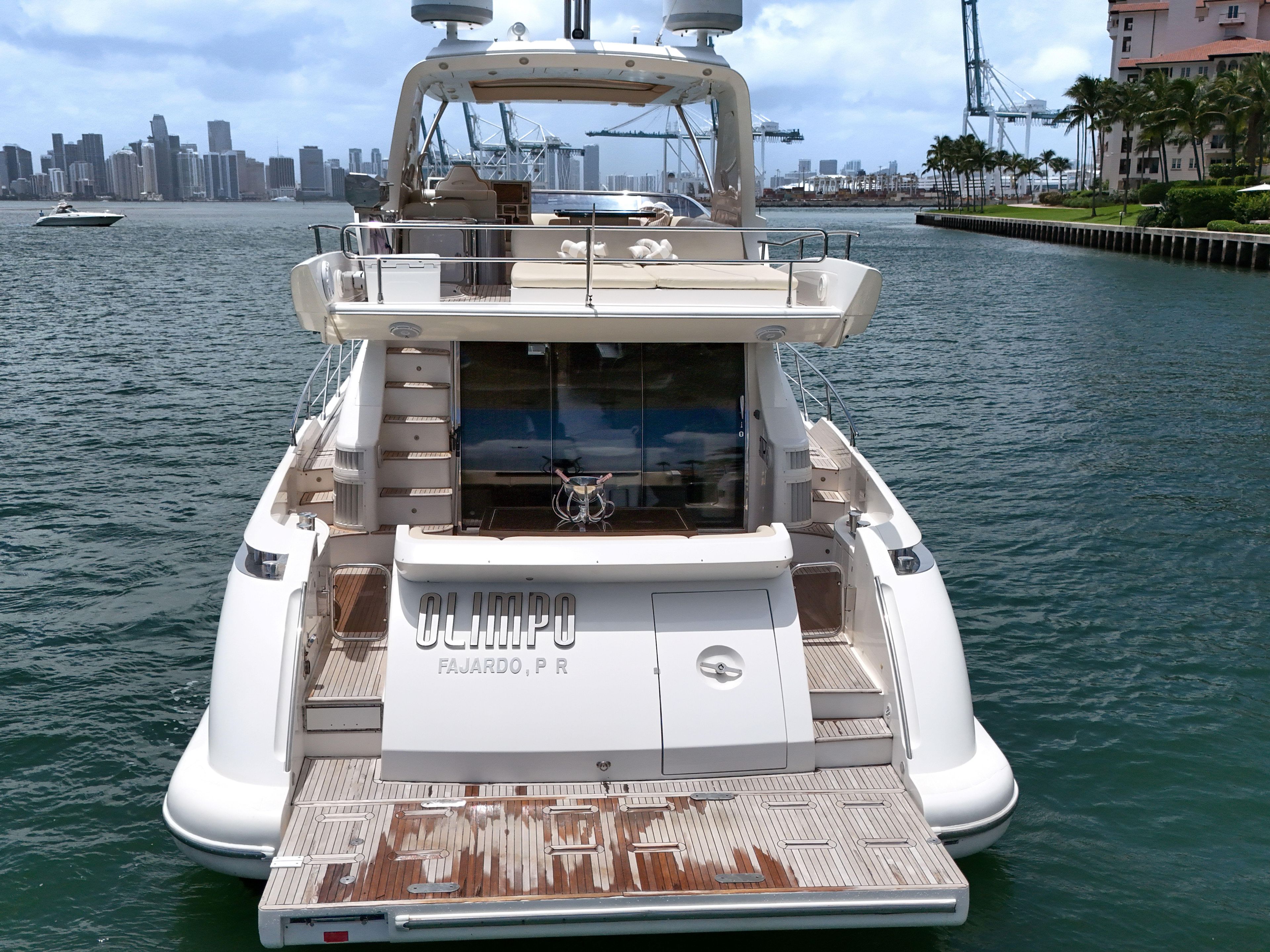 Yacht