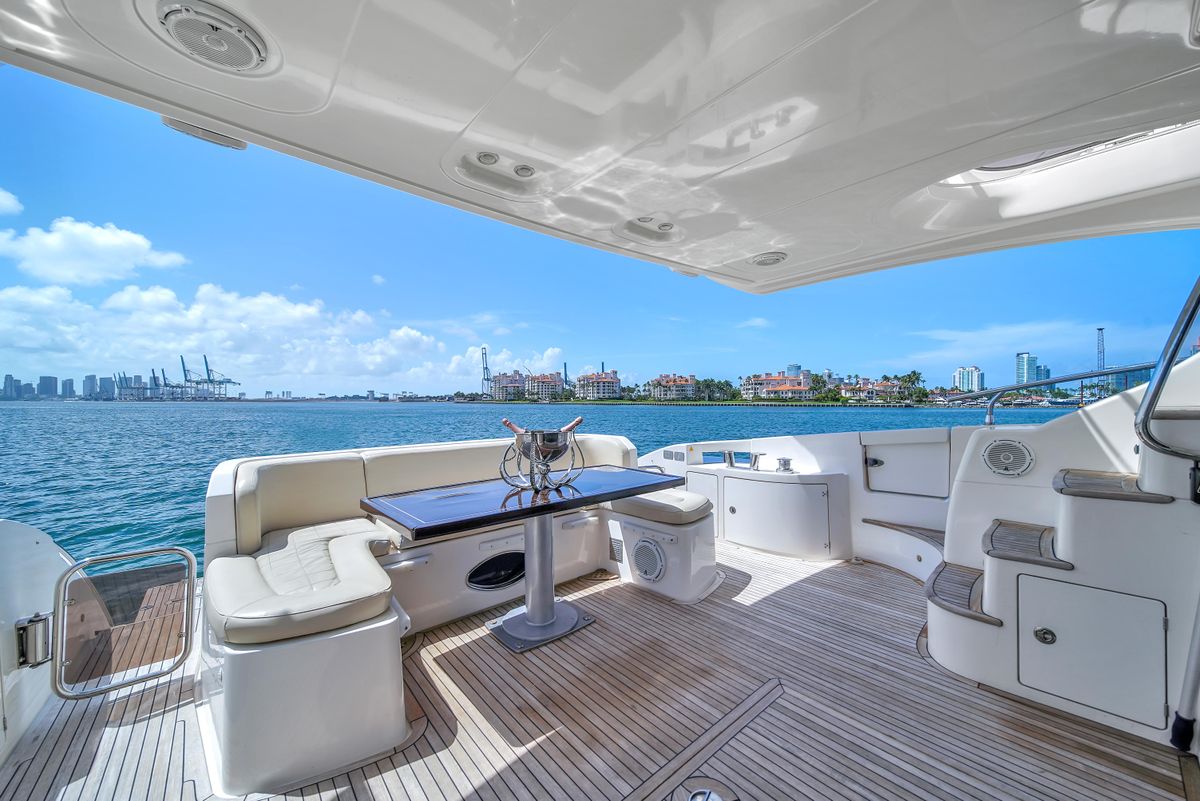 2012 Azimut 64 