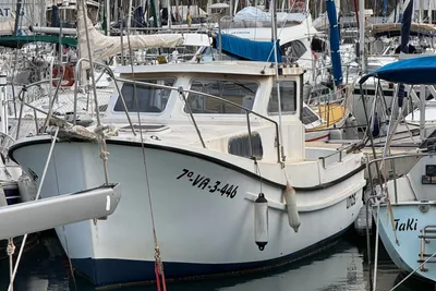 1990 Custom Deva 800 Cabinada