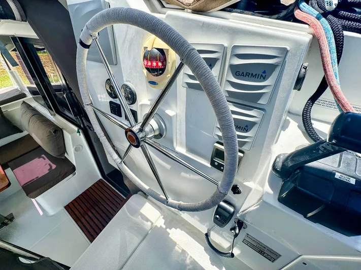 Waterlilly Yacht Photos Pics 