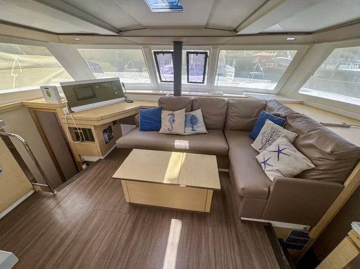 Waterlilly Yacht Photos Pics 