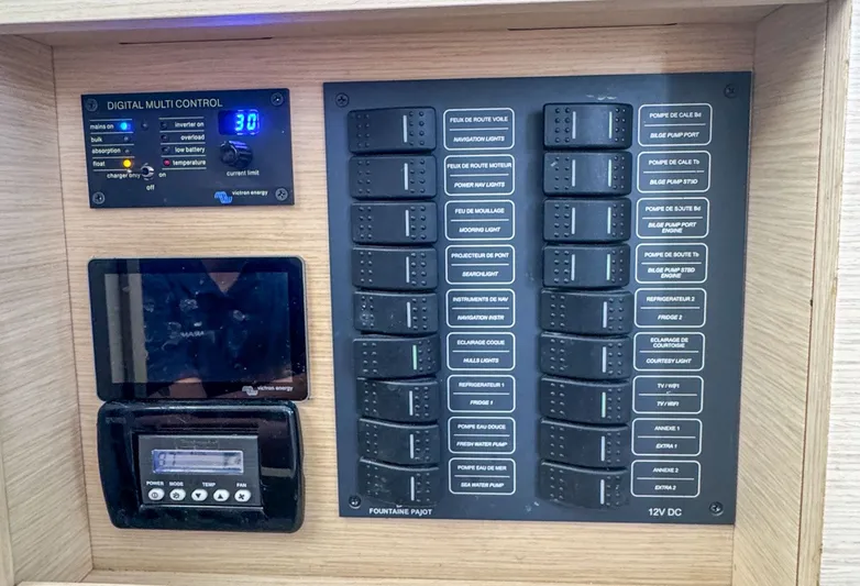 Waterlilly Yacht Photos Pics 