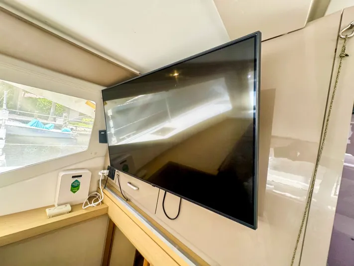 Waterlilly Yacht Photos Pics 