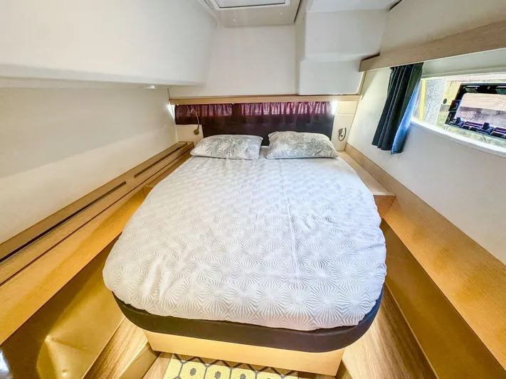 Waterlilly Yacht Photos Pics 