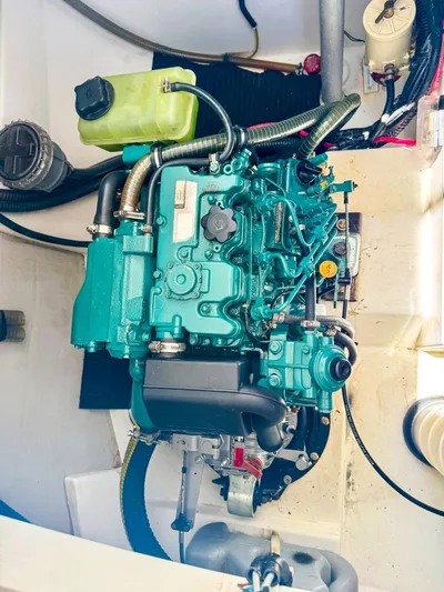 Waterlilly Yacht Photos Pics 