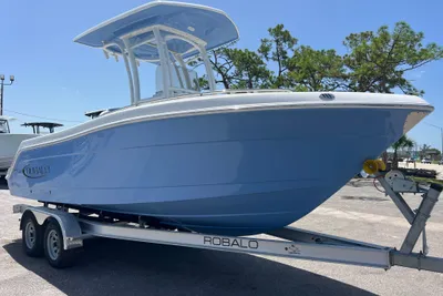 Robalo R222 Explorer