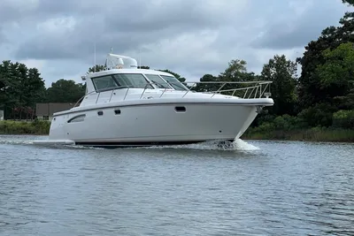 Tiara Yachts 4400 Sovran
