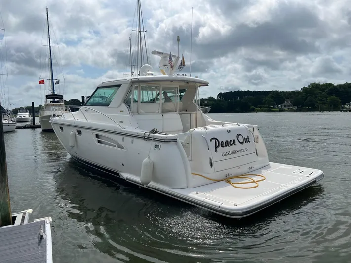 Peace Out Yacht Photos Pics Tiara 4400 Sovran
