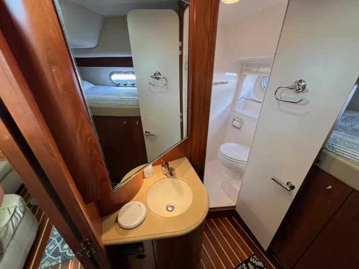 Peace Out Yacht Photos Pics Tiara 4400 Sovran