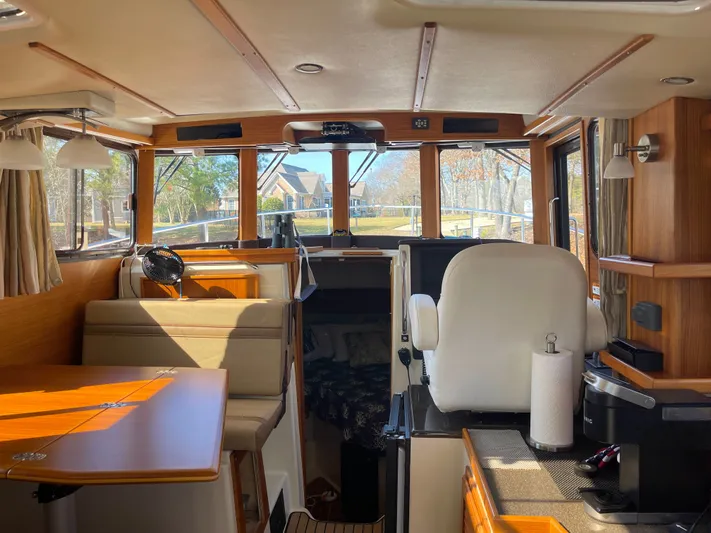 Shutter Speed II Yacht Photos Pics Interior of 2022 Ranger Tugs R-31 CB yacht.