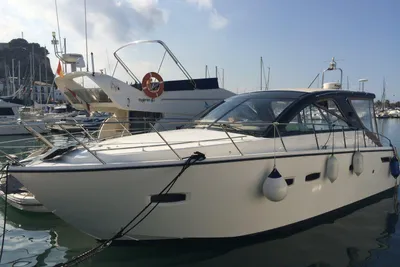 2012 Sealine SC35