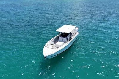 Nor-Tech 390 Sport Center Console