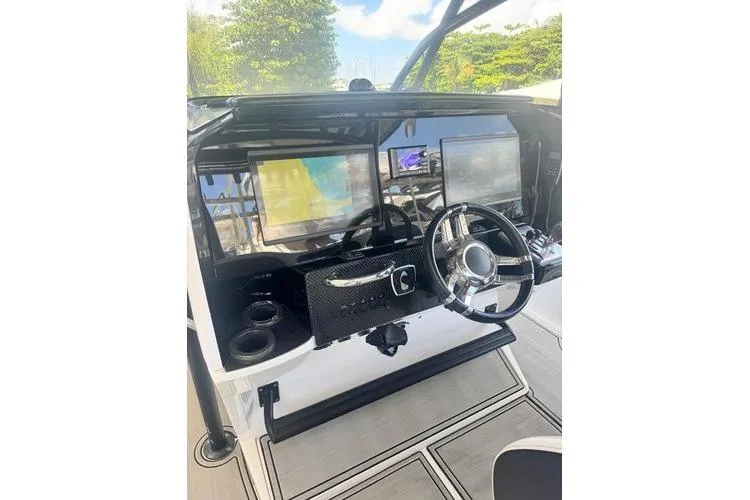 No Name Yacht Photos Pics 2019 Nor-Teck 390 Sport Center Console dashboard with modern navigation displays.