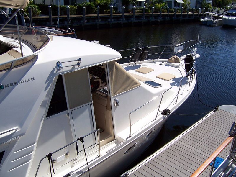 2003 Meridian 490 Pilothouse