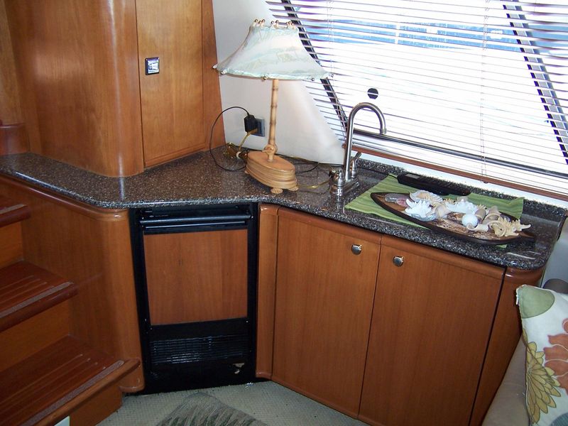 2003 Meridian 490 Pilothouse