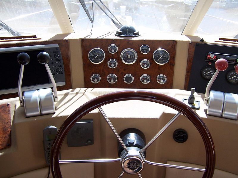 2003 Meridian 490 Pilothouse