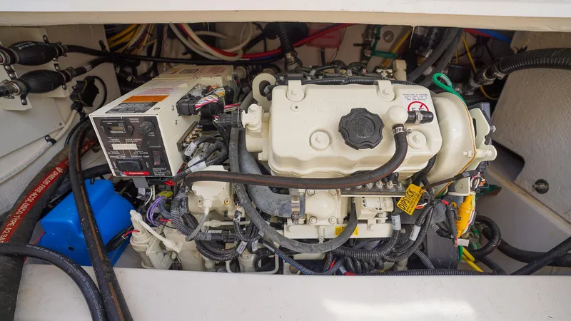 A Votre Sante Yacht Photos Pics Genset
