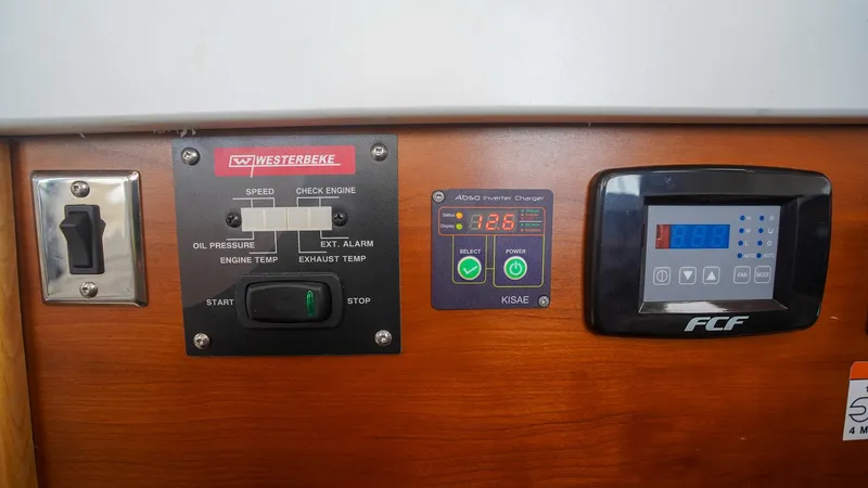 A Votre Sante Yacht Photos Pics 