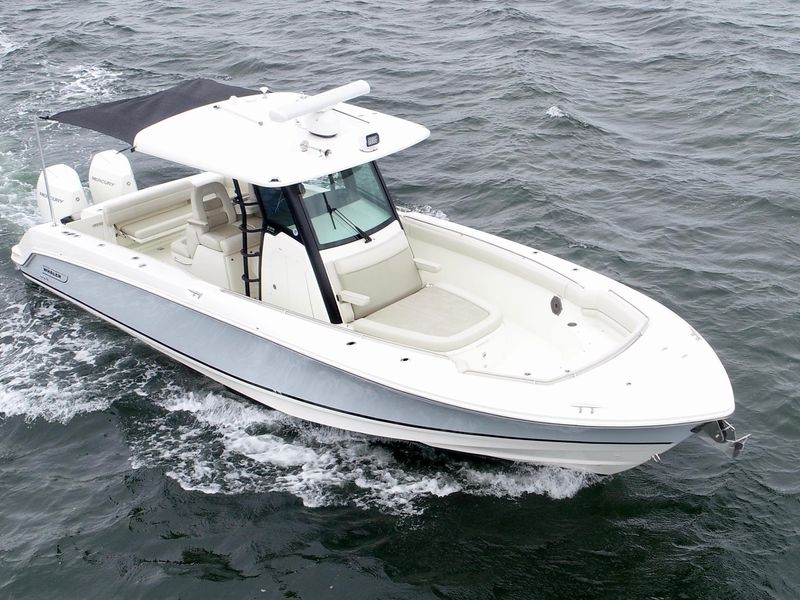 2021 Boston Whaler 330 Outrage