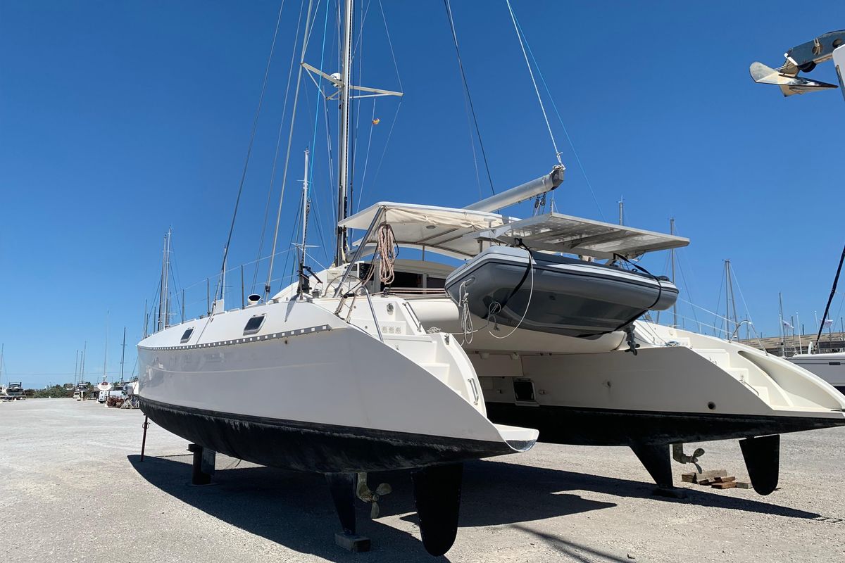 2001 Outremer 44 