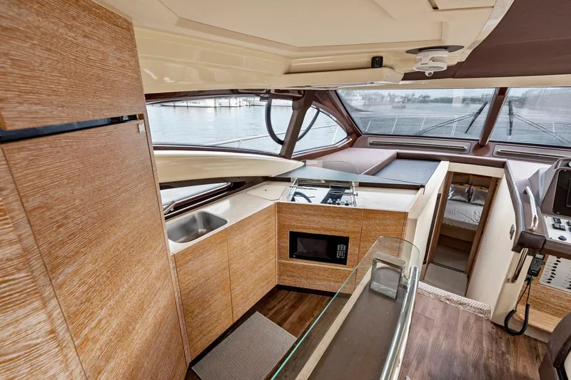 Aries Yacht Photos Pics 