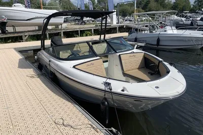 2025 Sea Ray SEA RAY SPX 210 O/B
