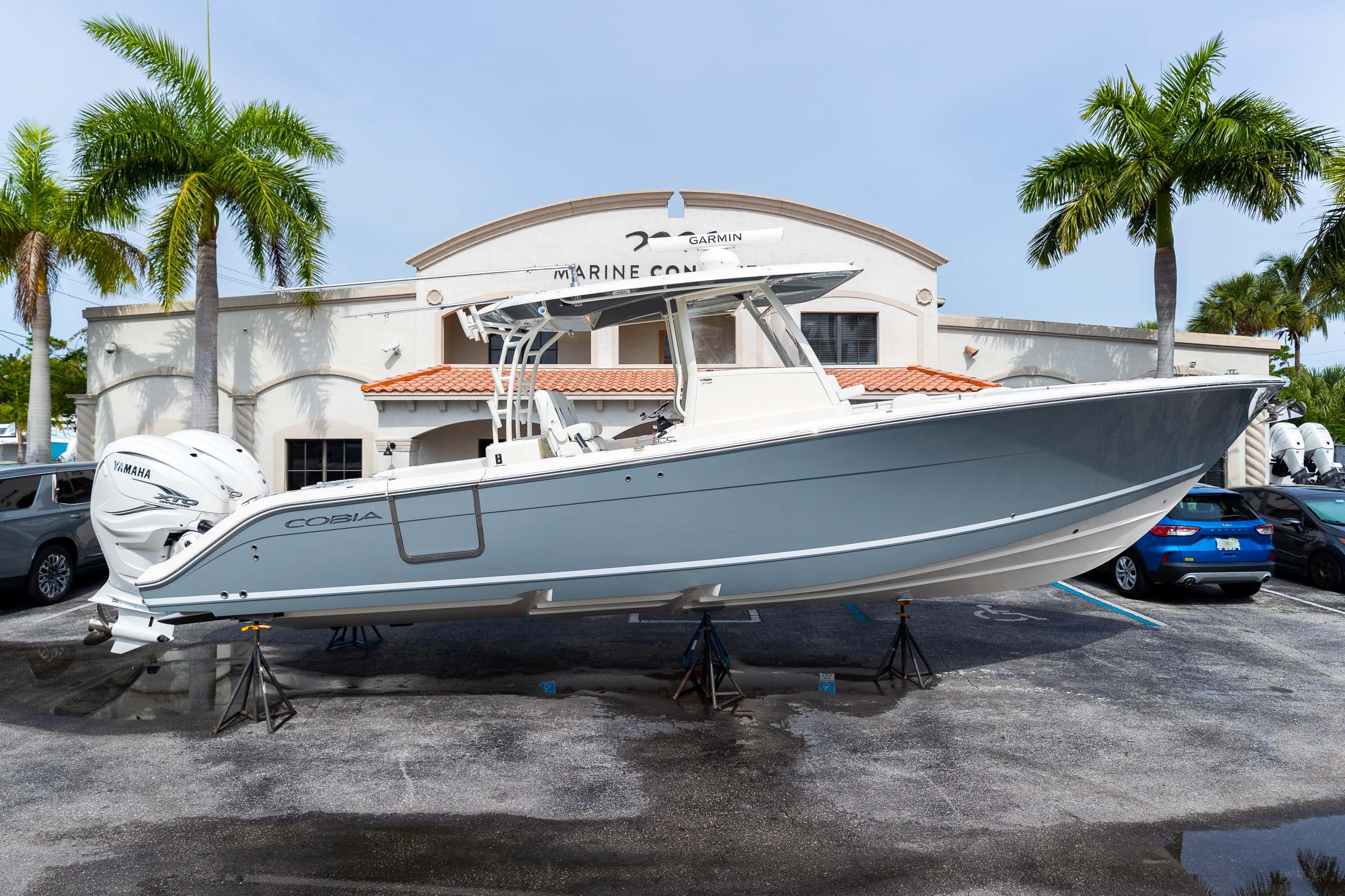 2023 Cobia 350 CC Center Console for sale - YachtWorld