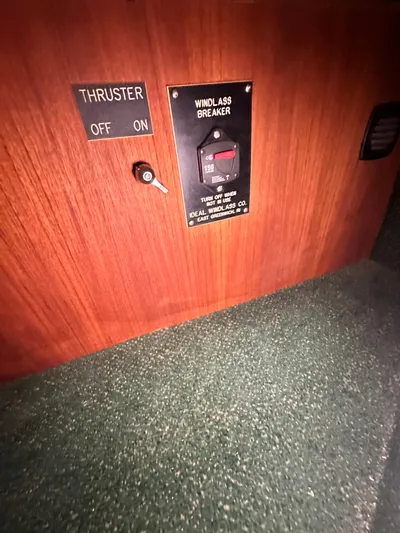 Ms. Moneypenny Yacht Photos Pics 