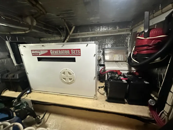 Ms. Moneypenny Yacht Photos Pics 