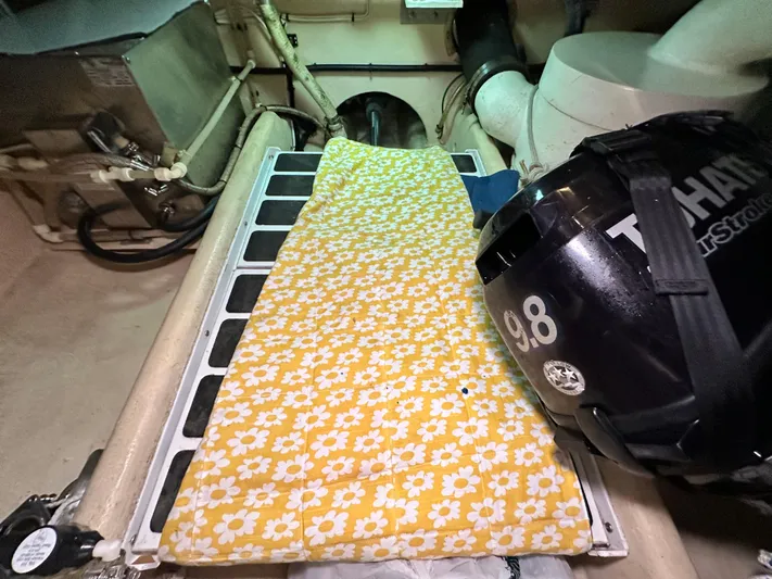 Ms. Moneypenny Yacht Photos Pics 