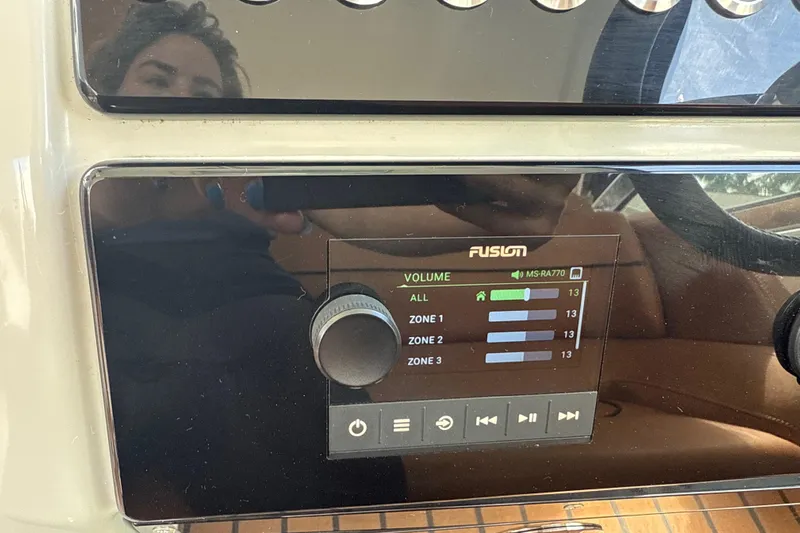  Yacht Photos Pics Audio control panel on a 2009 Formula 40 Performance Cruiser boat.