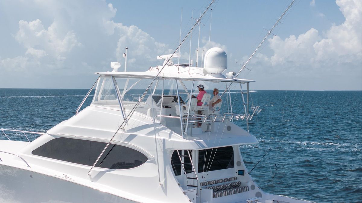 2024 Hatteras 70 