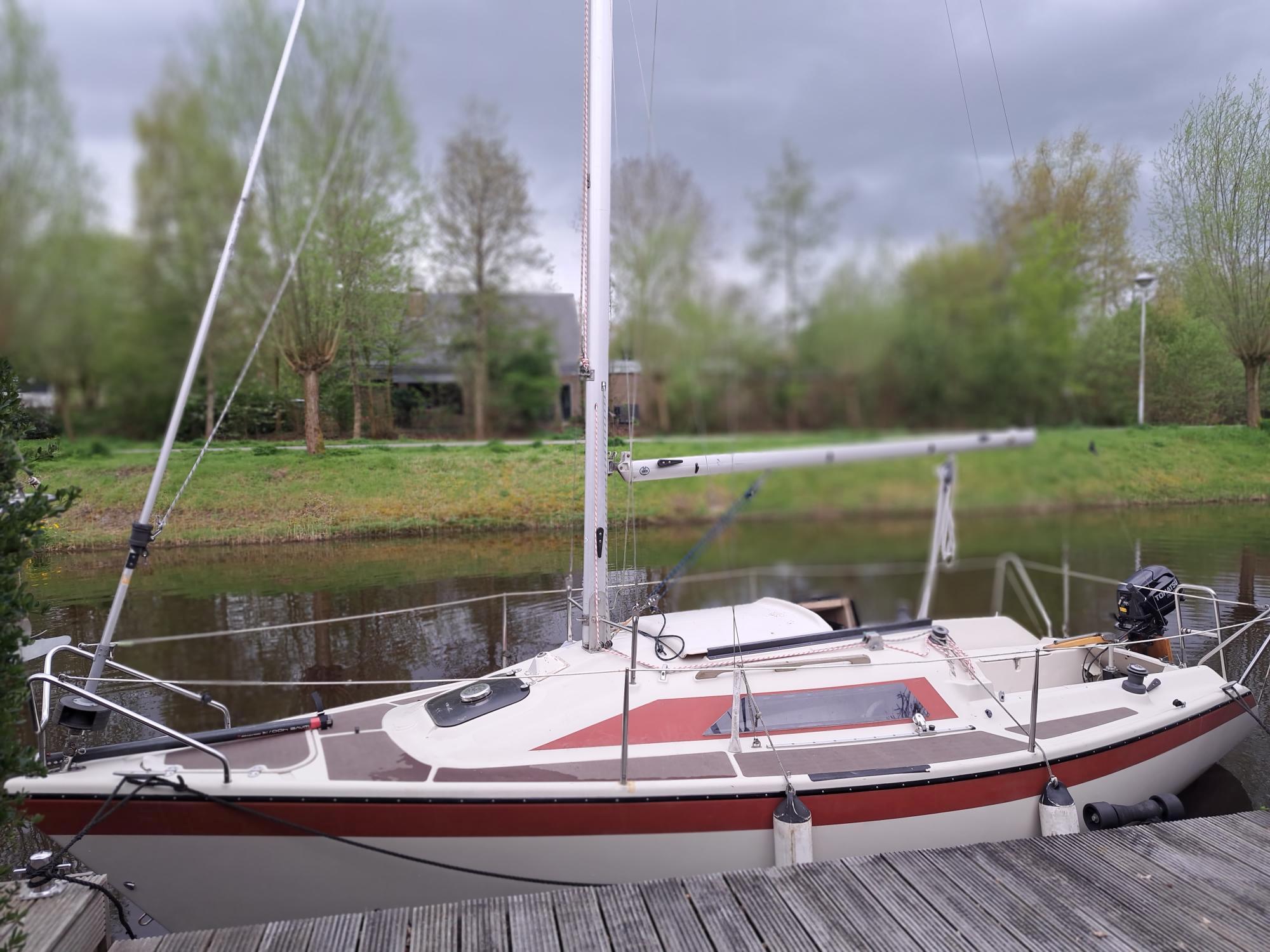 dehlya 22 segelboot