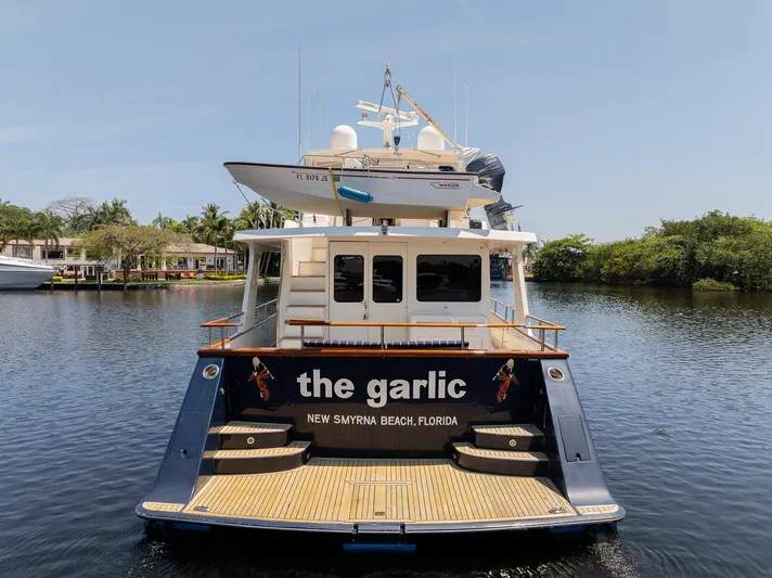 The Garlic Yacht Photos Pics 