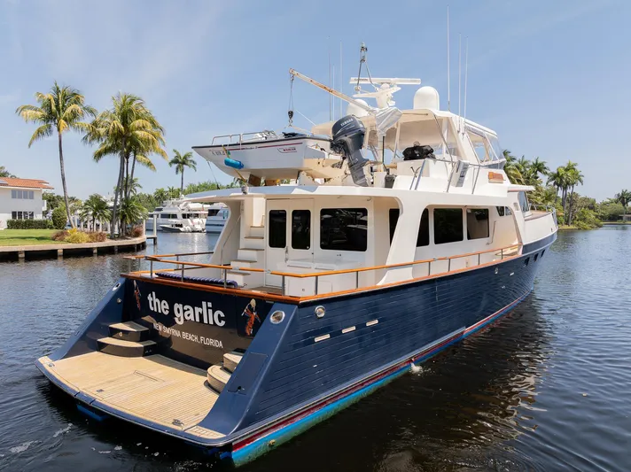 The Garlic Yacht Photos Pics 