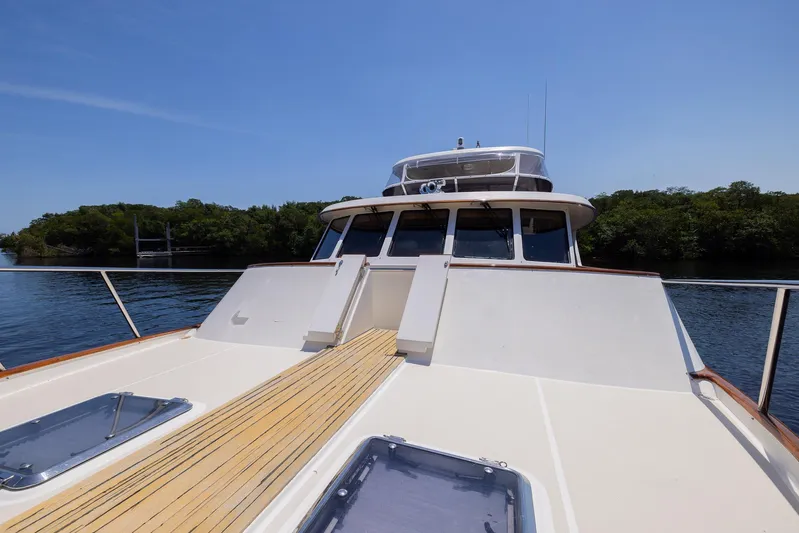 The Garlic Yacht Photos Pics 