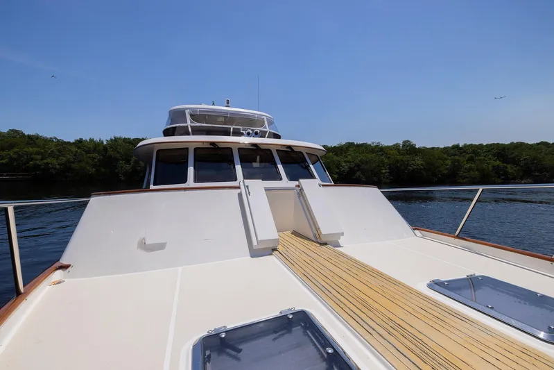 The Garlic Yacht Photos Pics 