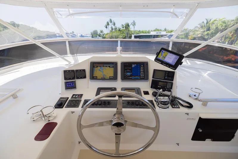 The Garlic Yacht Photos Pics 