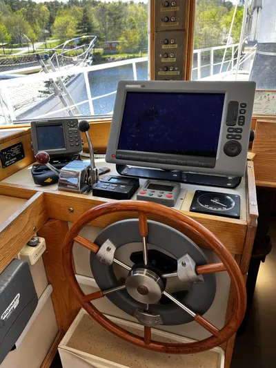 Melodeon Yacht Photos Pics 