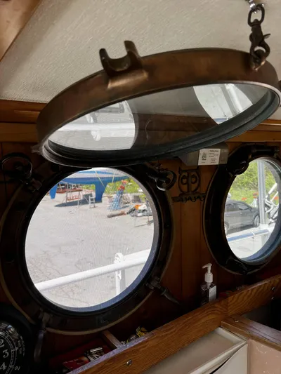 Melodeon Yacht Photos Pics 