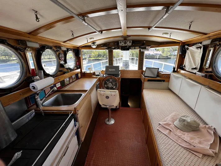 Melodeon Yacht Photos Pics 