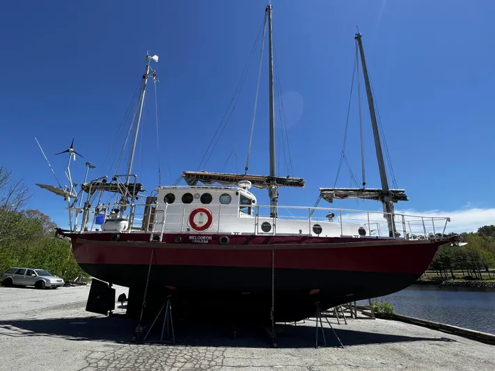 Melodeon Yacht Photos Pics 
