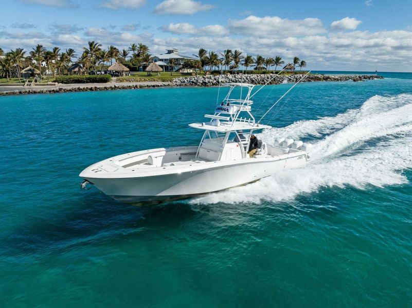 2019 Invincible 42 Open Fisherman