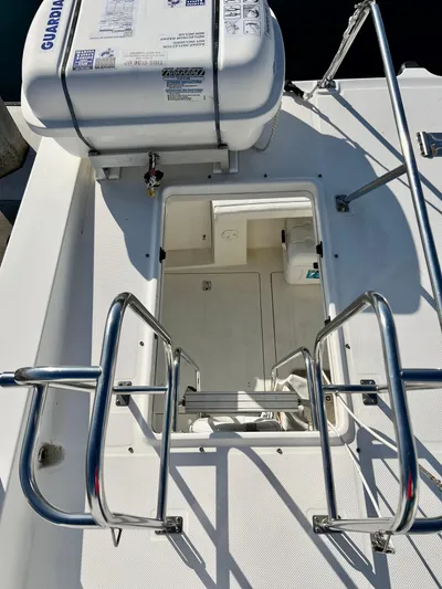 Mamba Mentality Yacht Photos Pics 2008 Meridian 490 Pilothouse yacht deck with hatch and safety equipment.